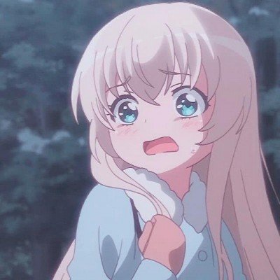 女子亲宝宝脚丫嘴唇肿成香肠